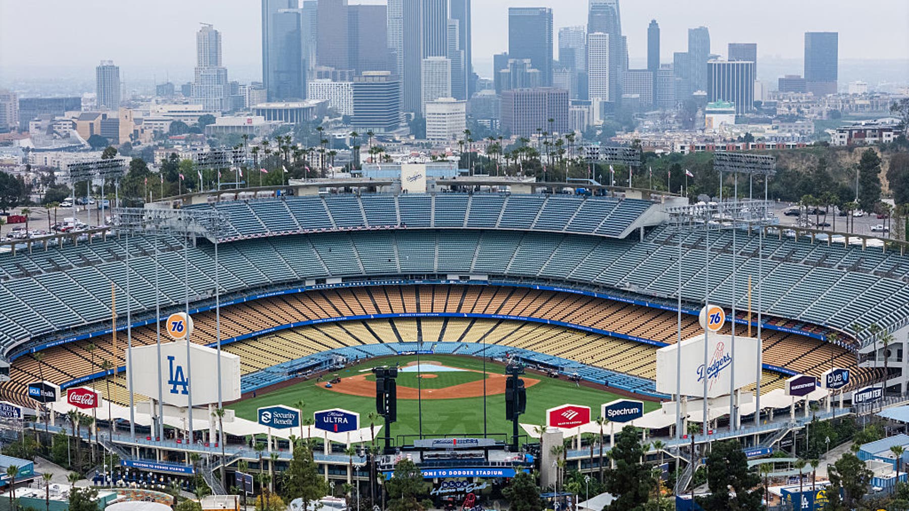 Dodgers reach historic field naming rights deal with Uniqlo: report
