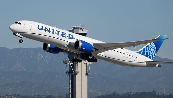 United Airlines flight to Newark returns to LAX for emergency landing