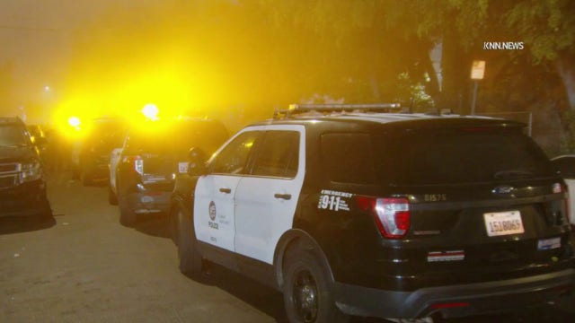 South LA homicide investigation underway after body found in alley