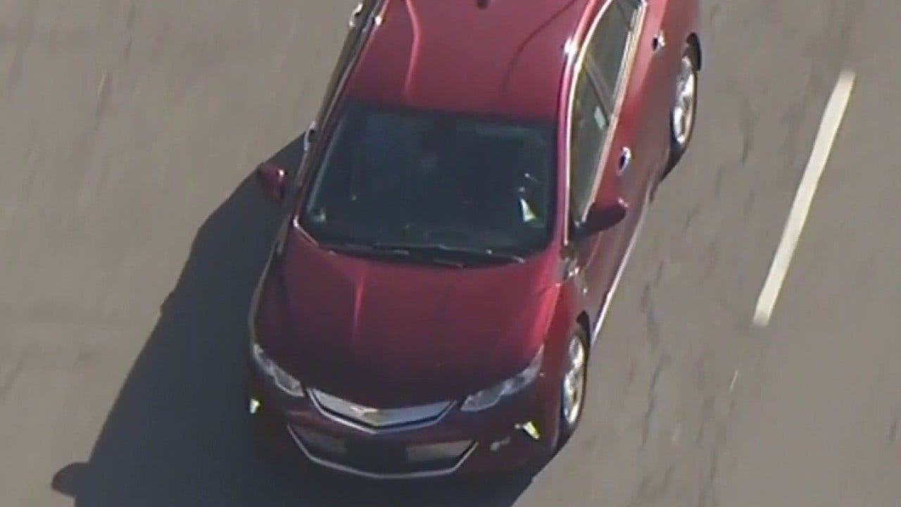 LIVE: Police chase underway in Los Angeles