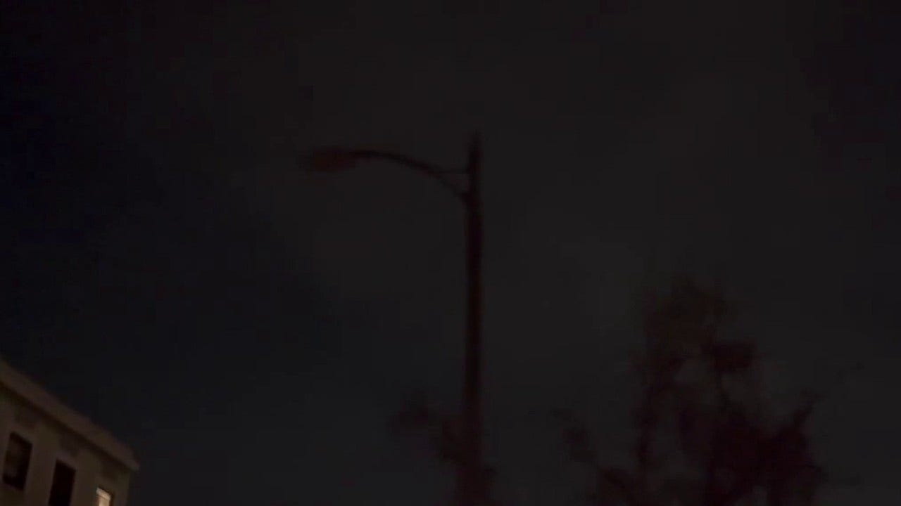 Los Angeles voters to weigh fee increase for streetlight repairs amid copper theft concerns