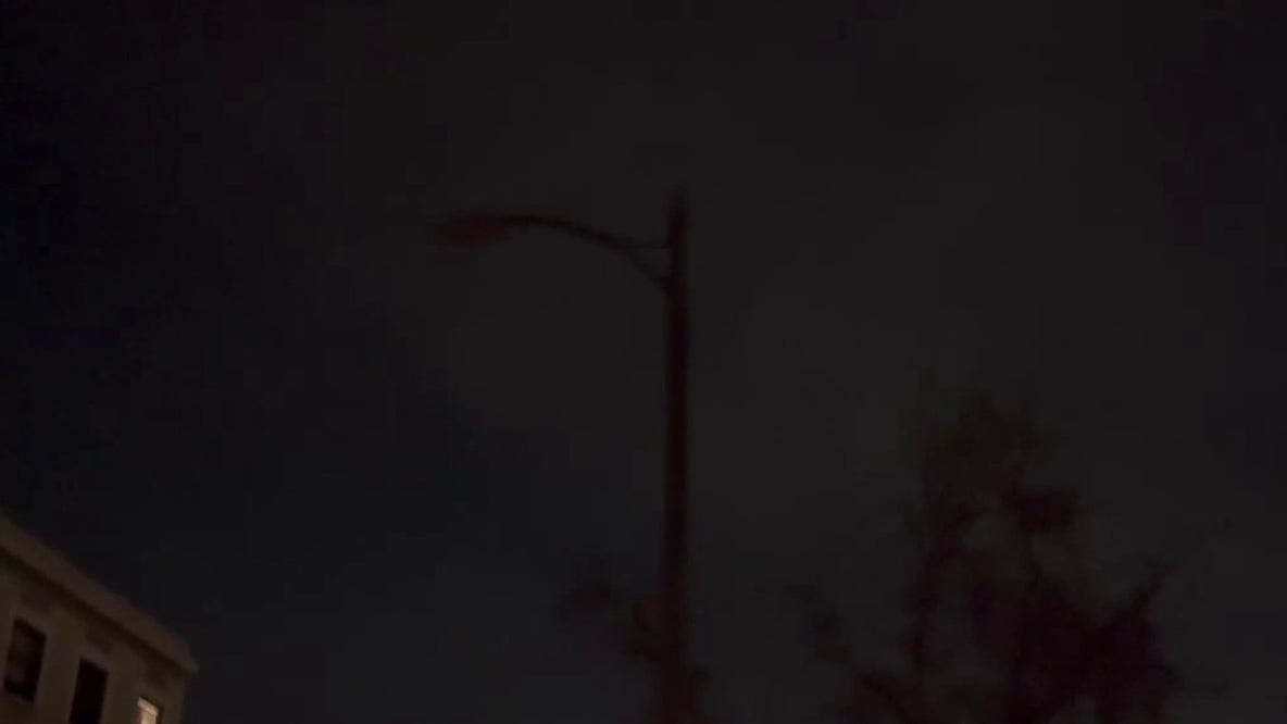 Los Angeles voters to weigh fee increase for streetlight repairs amid copper theft concerns