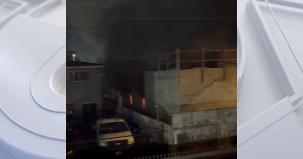Neighbors frustrated with crime at abandoned South Los Angeles building