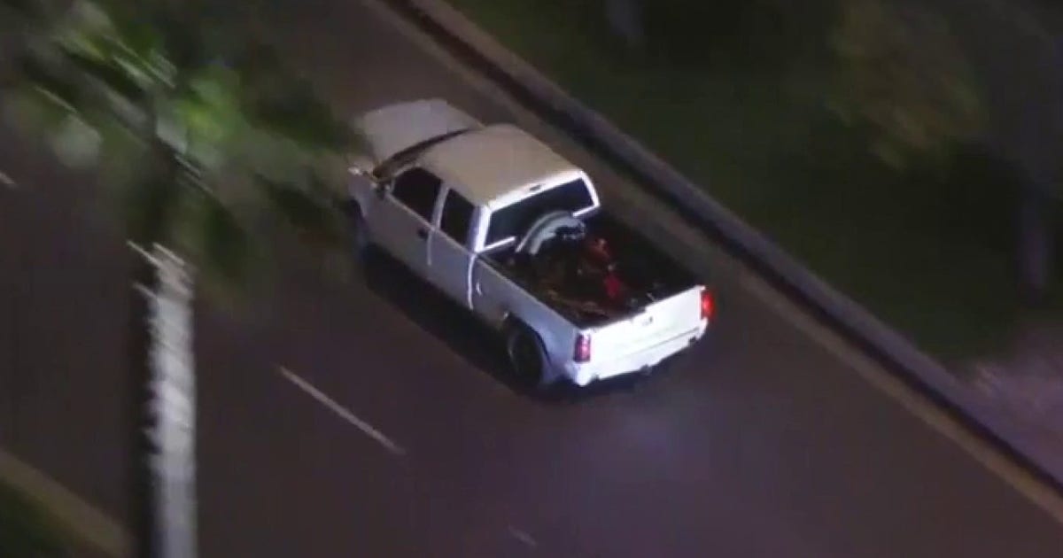 Pickup truck leads police chase near East San Gabriel | FOX 11 Los Angeles