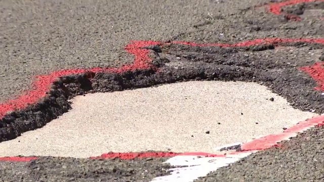 Waymo partners with Waze to help LA detect, fix potholes using AI