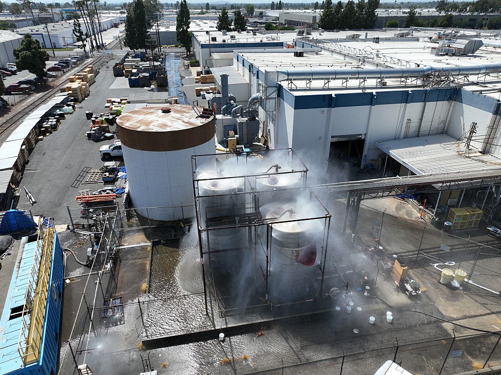 Garden Grove chemical threat: 40,000 evacuated as overheated tank faces explosion or leak