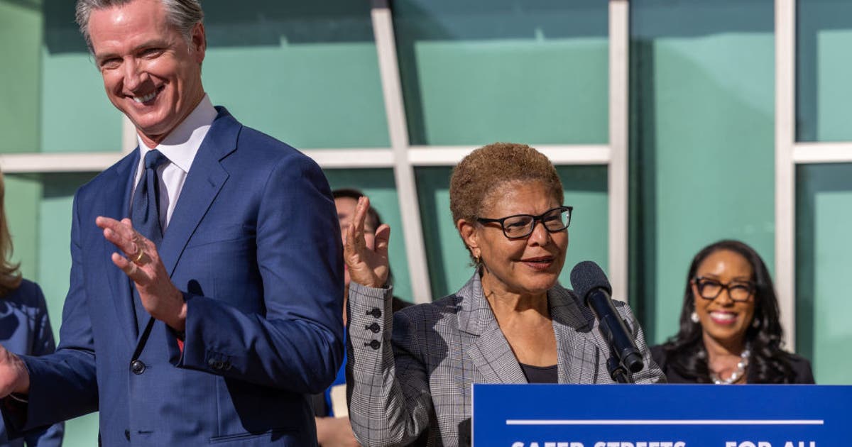 2026 LA mayor's race: Newsom endorses Bass for re-election