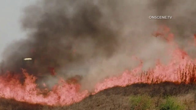 Bain Fire burns nearly 1,400 acres in Jurupa Valley; mandatory evacuation orders in place