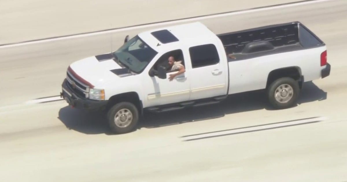 Police chase underway in Los Angeles County