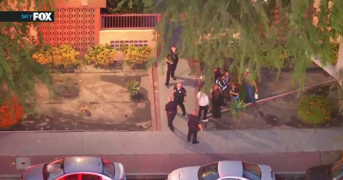 2 children, 1 adult found dead in shooting in Canoga Park