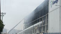 Boyle Heights warehouse fire: LAFD sets Friday target for full extinguishment