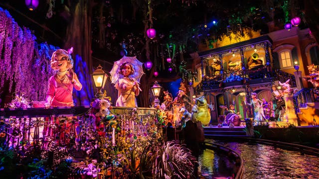 13-year-old climbs out of Disneyland's Tiana's Bayou Adventure ride, slides down 50-foot drop