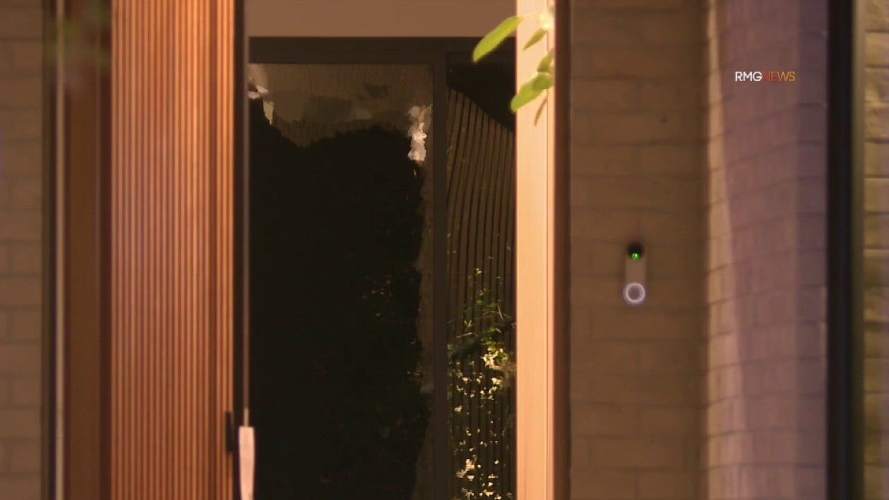 Studio City home burglary caught on camera as masked thieves steal $100K in valuables