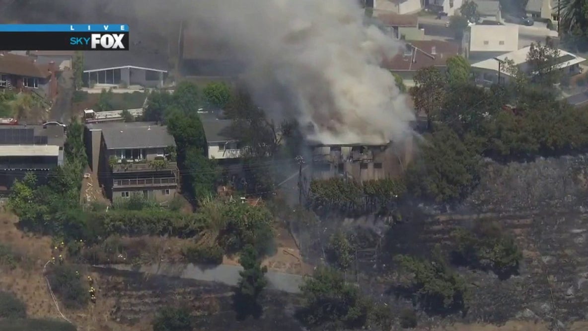 LIVE: Fire breaks out in Eagle Rock near 2 Freeway