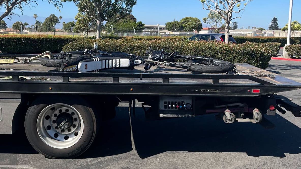 Oxnard PD issues warning after electric motorcycle rider injured in parking lot crash