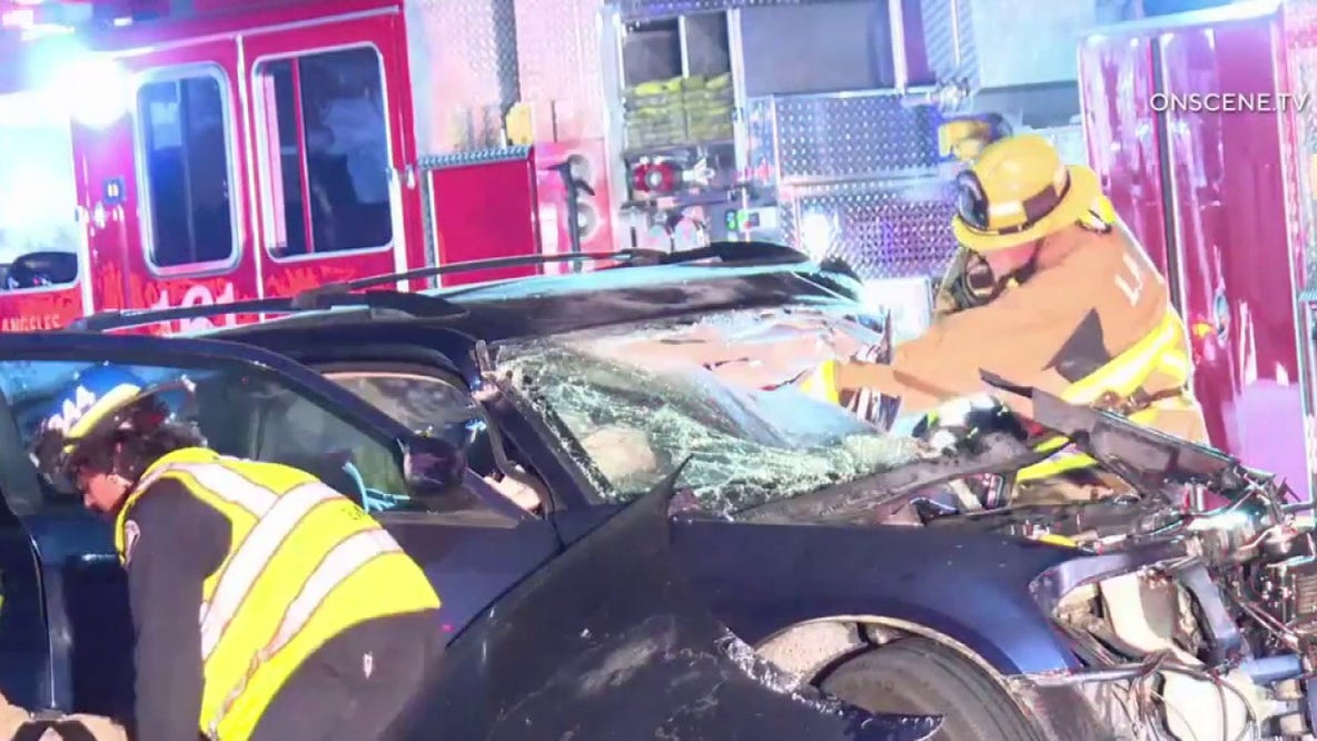 1 dead in wrong-way crash on 405 Freeway in Hawthorne