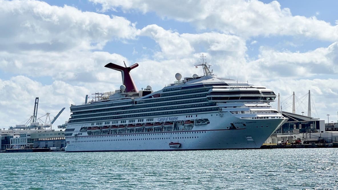 Carnival responds to viral video of passenger using for for foot care