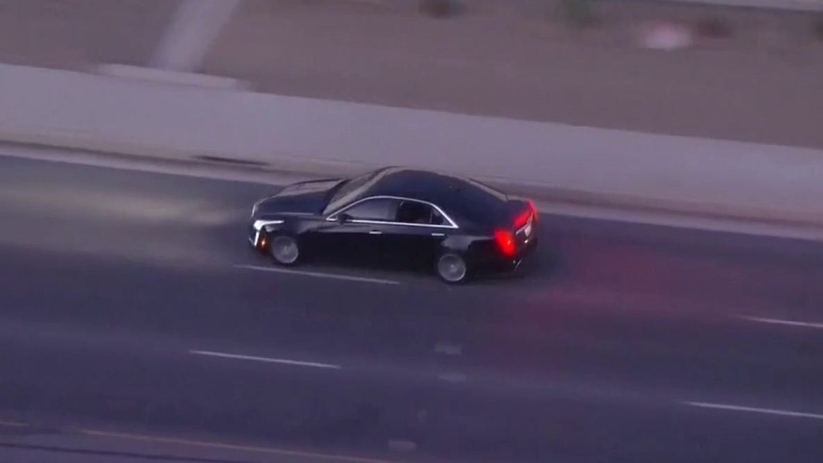 Search underway for Los Angeles police chase suspects; At least 2 detained
