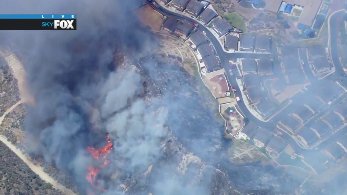 Pointe Fire in Santa Clarita triggers evacuation warning