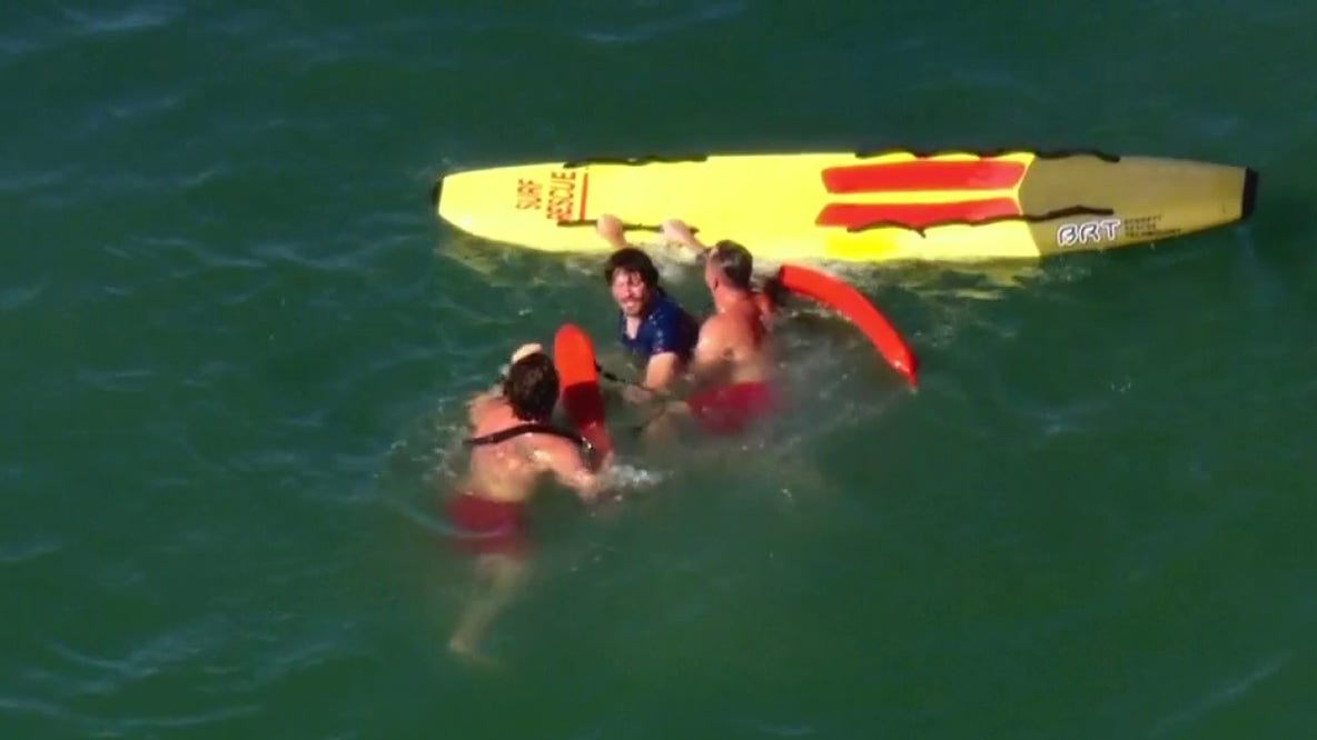 LA pursuit suspect arrested after jumping into ocean to evade police