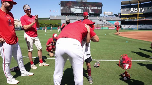 11-year-old cancer survivor meets Mike Trout via Make-A-Wish