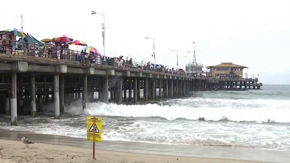 Bacteria warnings issued as millions head to Los Angeles County beaches