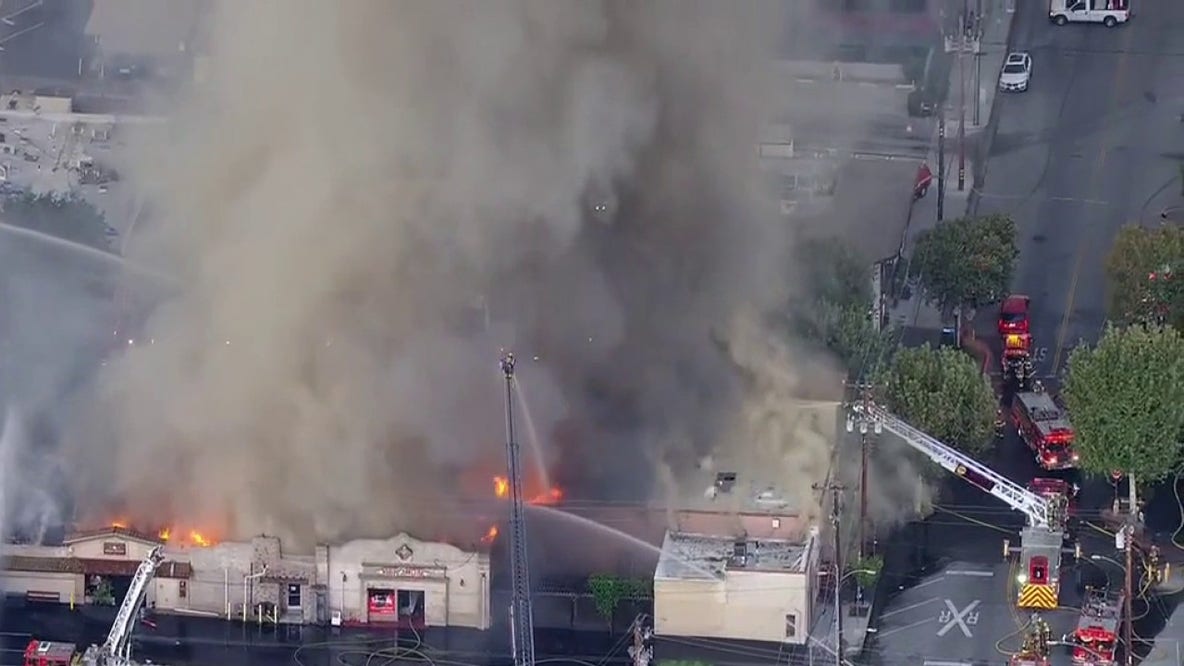 LIVE: Santa Clarita fire destroys several businesses