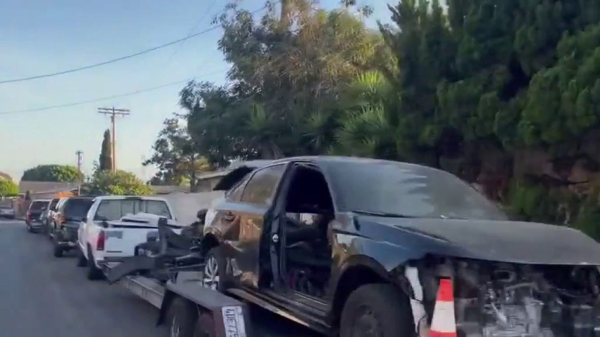 New South Los Angeles campaign takes aim at abandoned cars flooding neighborhood streets