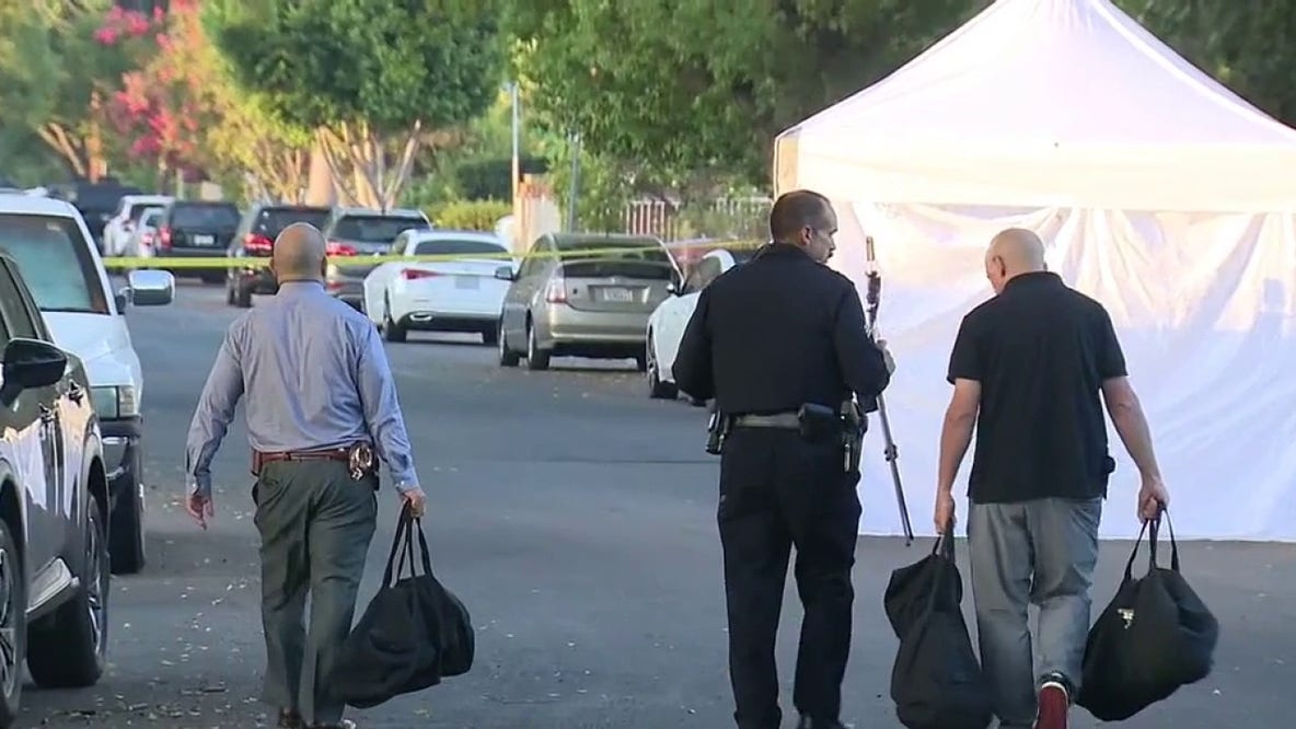 Man found shot to death in Van Nuys; detectives search for suspect