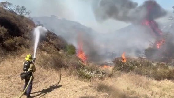 Burning car sparks 40-acre brush fire in Burbank, forcing evacuations