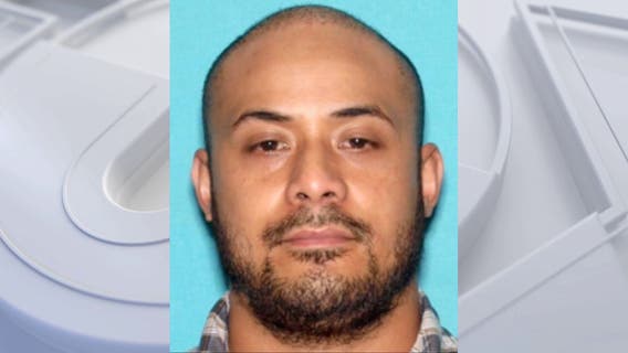 Man with loaded gun who allegedly monitored security at Trump golf club faces federal charges