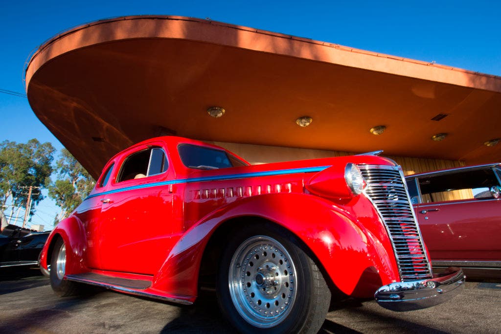 'Leno's Law': California bill exempting classic cars from smog inspections signed by Newsom