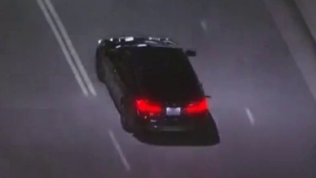 Suspect leads police chase across San Fernando Valley