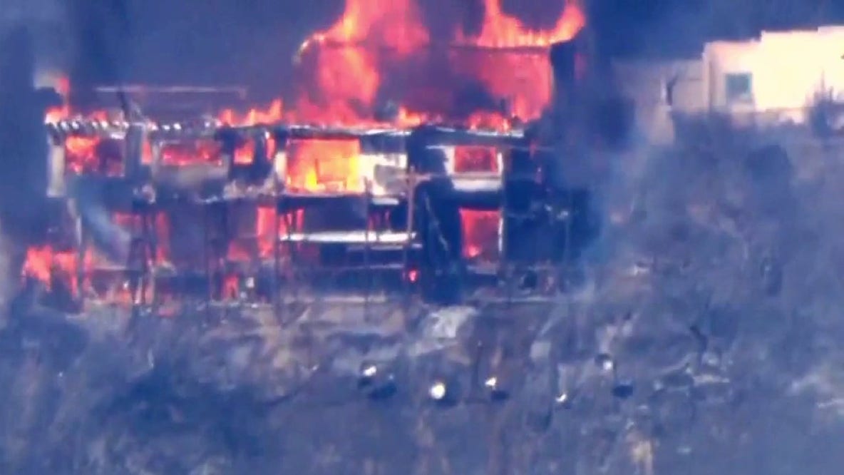 Palos Fire burns homes in La Habra Heights