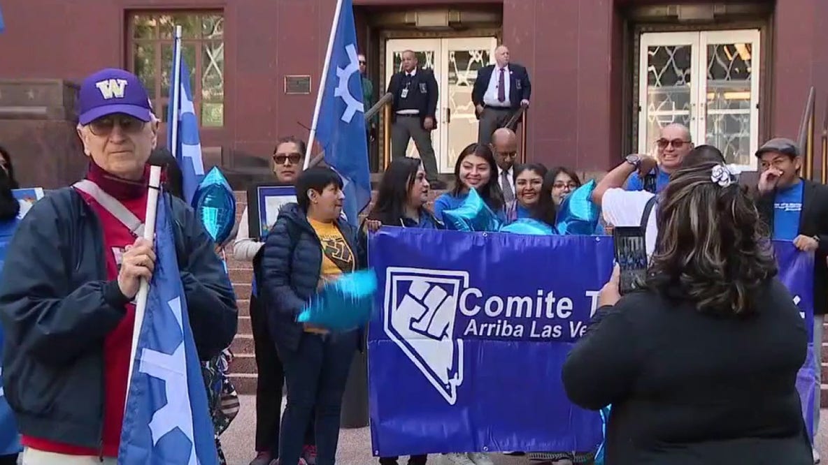 Salvadoran TPS protections remain in place as families await DHS decision