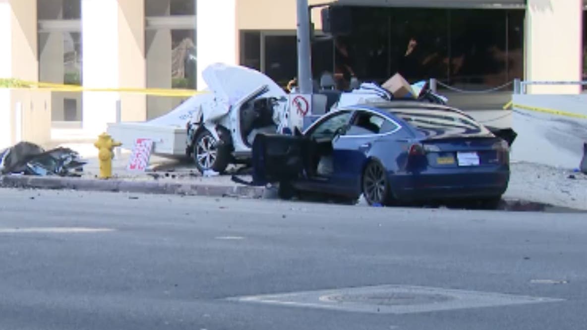 6 injured in two-vehicle crash at busy Encino intersection