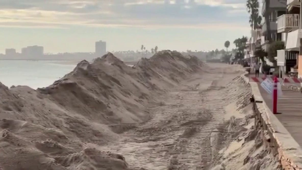 Swells from Hurricane Polo bring high surf, coastal flooding threat to Long Beach