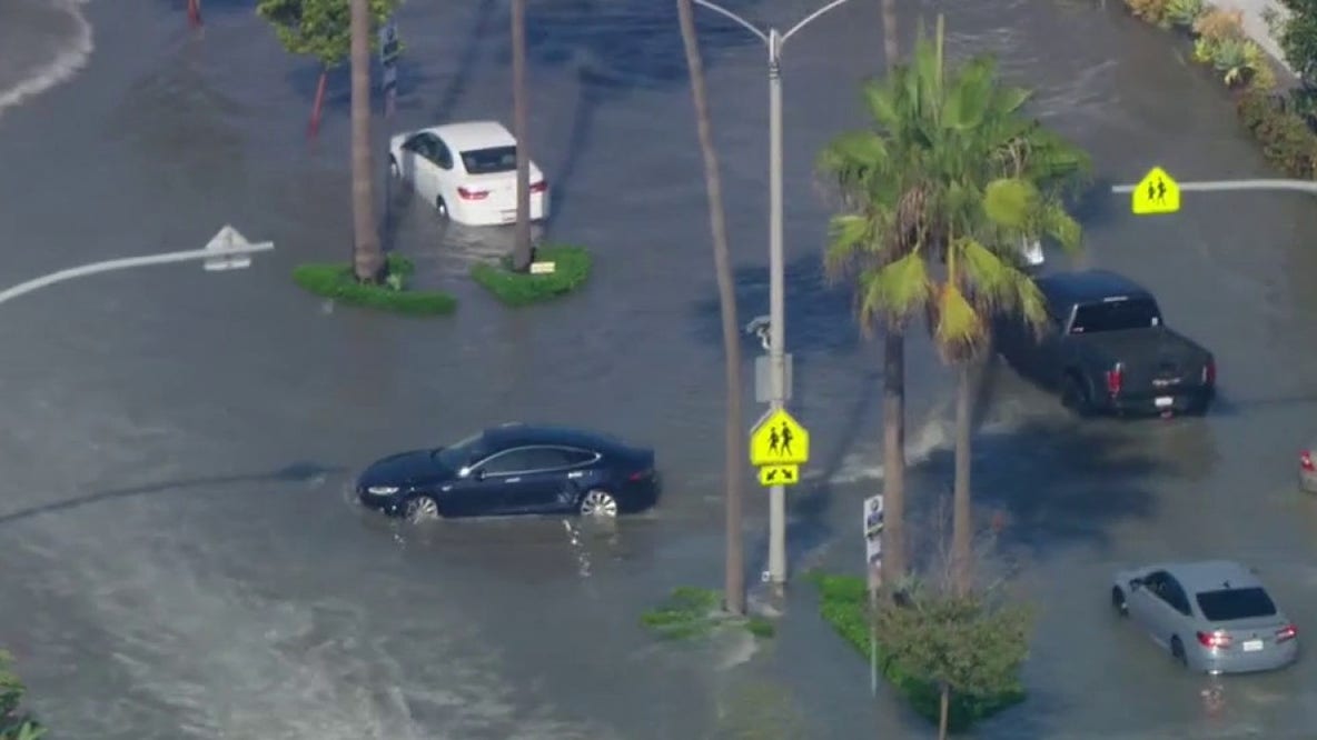 Newport Beach declares local emergency ahead of storm, King Tides