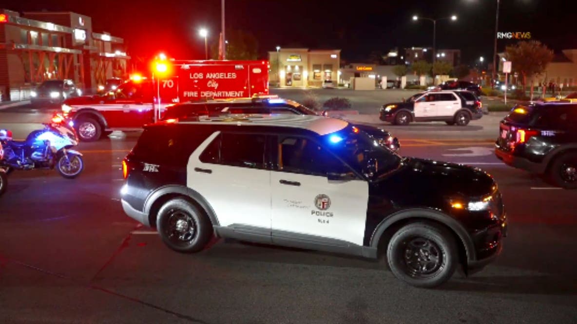 2 killed in shooting at strip mall party near Cal State Northridge