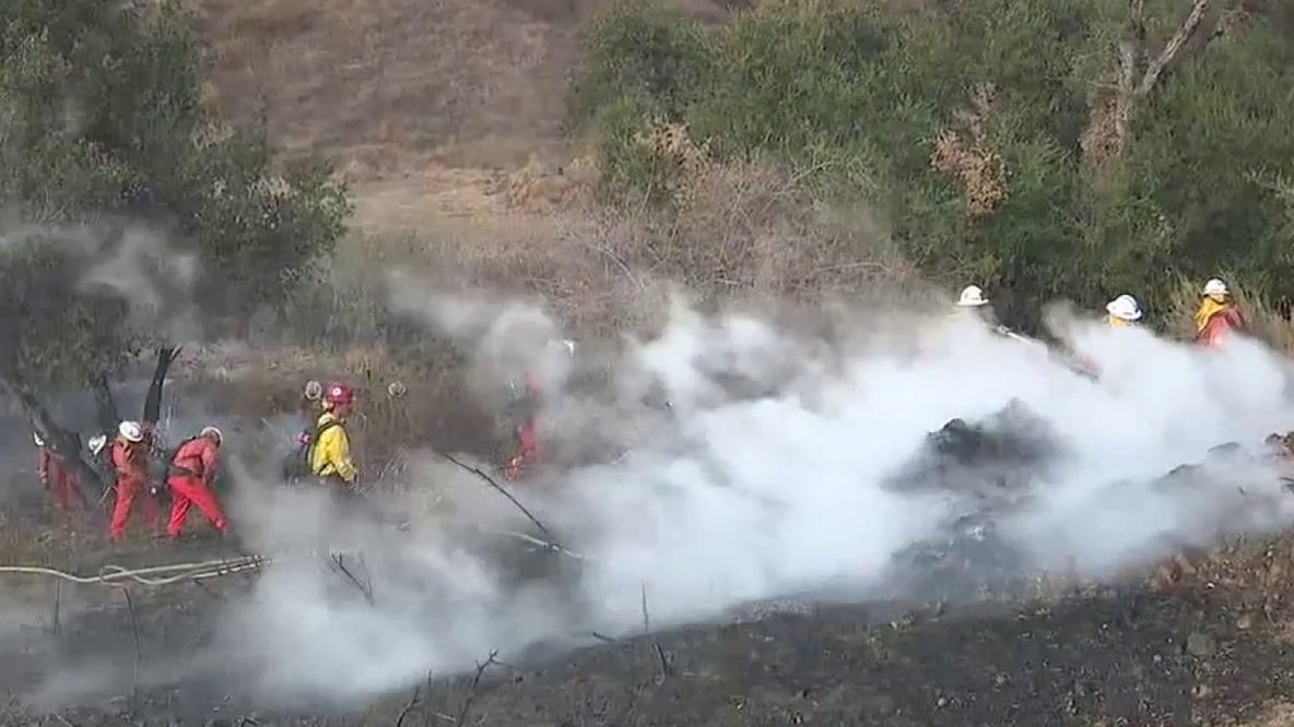 Crews making progress on containing Bike Fire; Santa Clarita residents praise firefighters