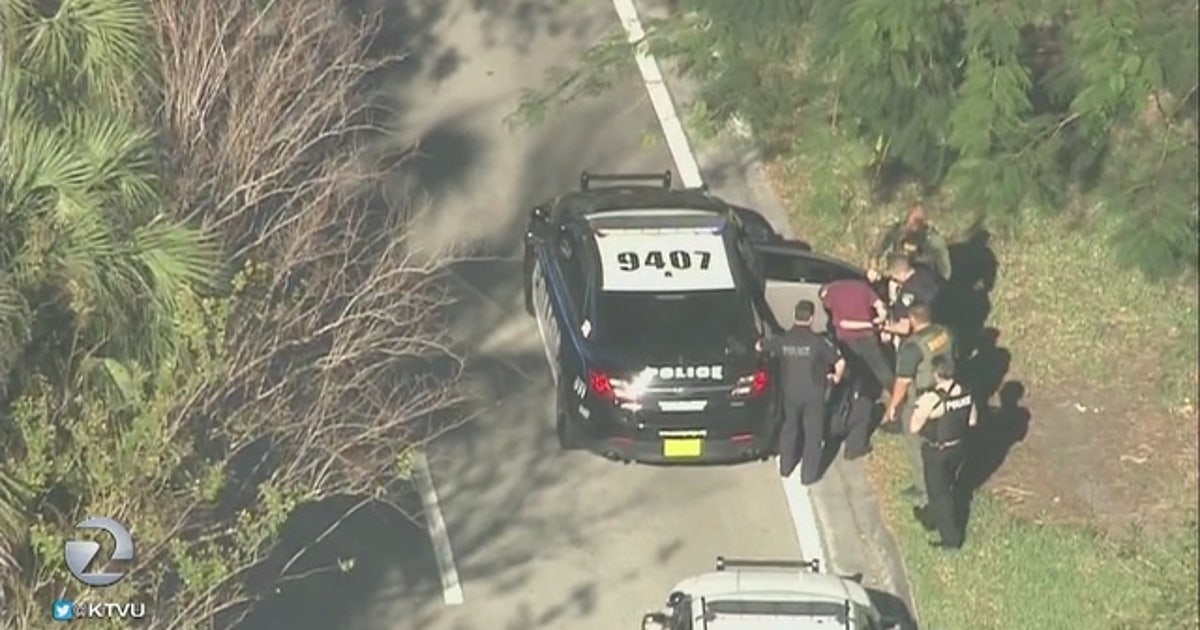 Sheriff: Deputy on duty never entered Florida school in shooting | KTVU ...