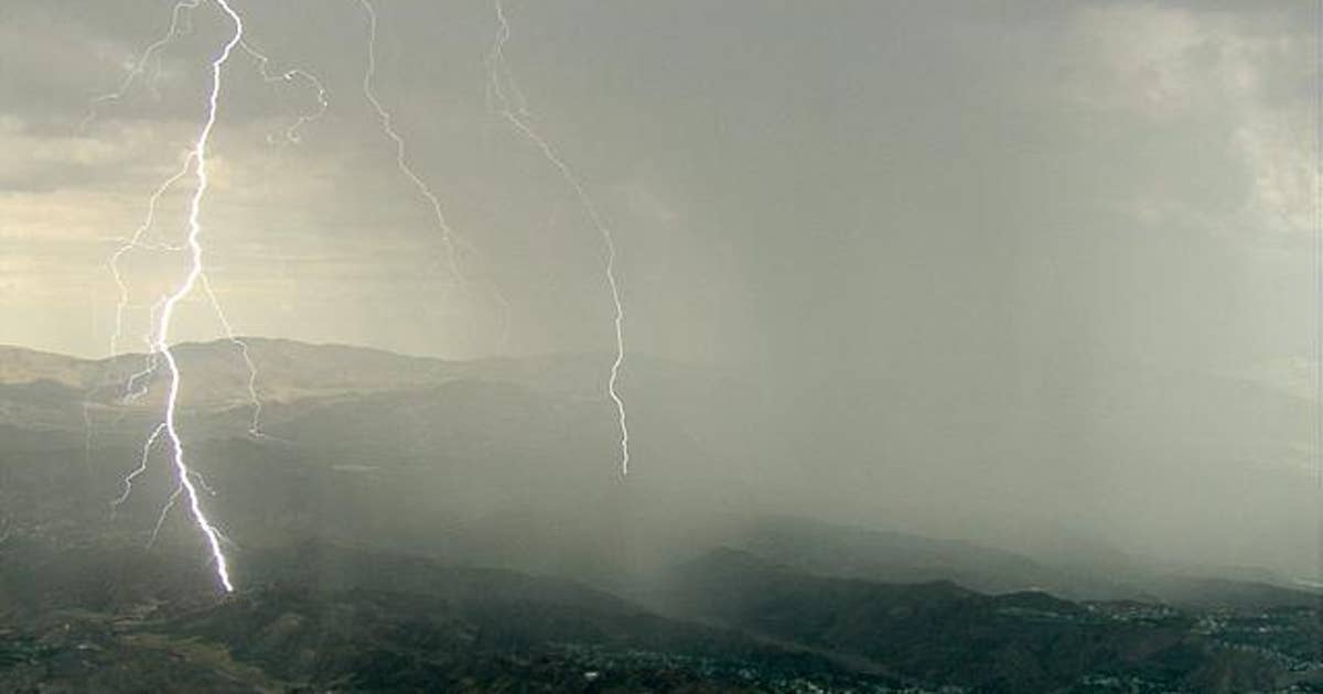 Flash flood watch in effect as thunderstorms threaten Southern ...