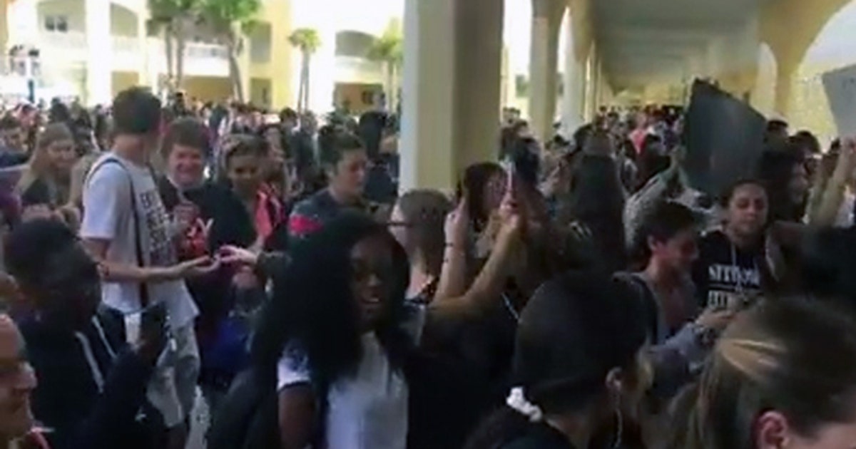Hundreds of students leave school, walk to shooting site | KTVU FOX 2