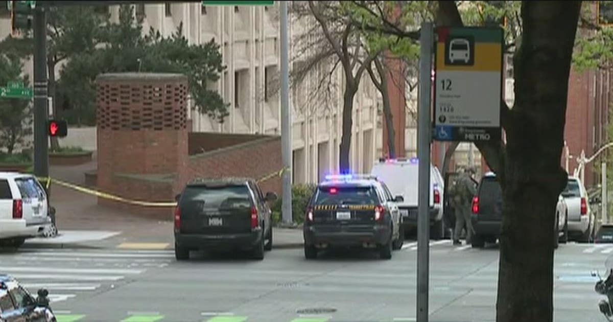 Seattle Police: 3 officers shot responding to robbery call; 1 suspect ...
