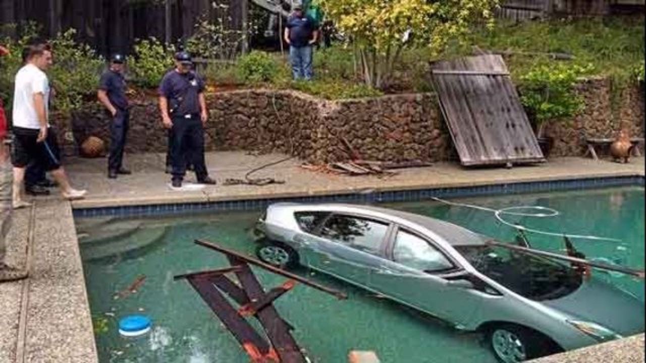 Driver crashes into Marin County pool