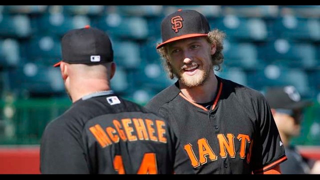 Giants' Hunter Pence Surprises Girlfriend With Proposal