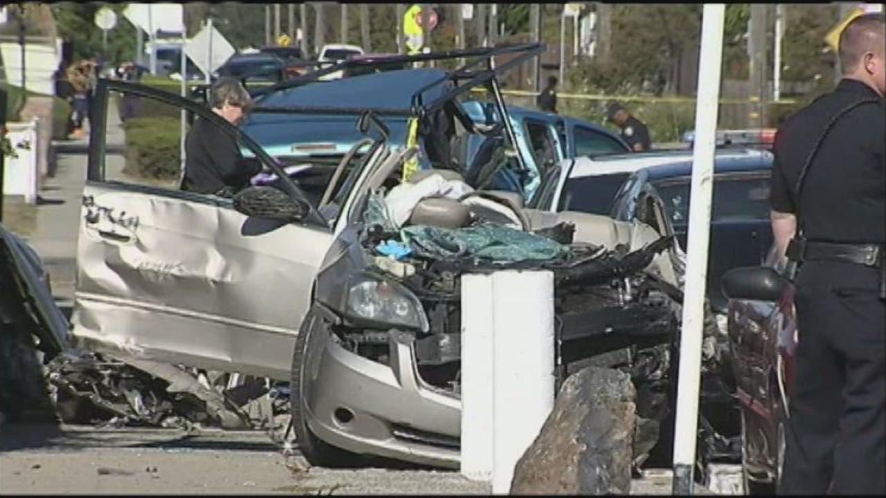 Multiple Cars Damaged After Police Chase Ends In Richmond | KTVU FOX 2