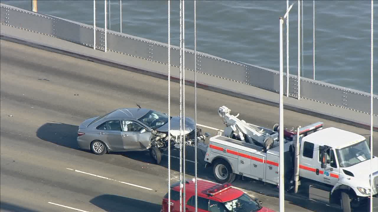 Collisions on Bay Bridge causing traffic delays