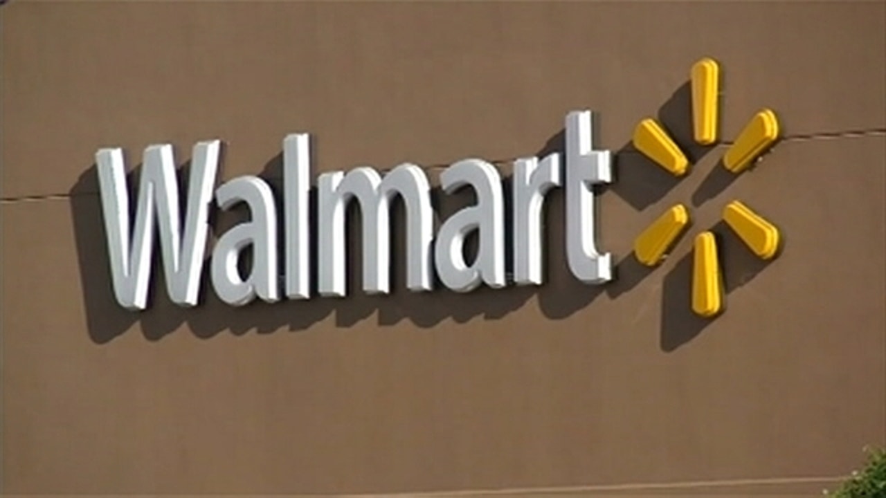 Texas woman banned from Walmart after eating half a cake, demanding to pay half price