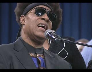 Stevie Wonder gives heartfelt tribute to Aretha Franklin | KTVU FOX 2